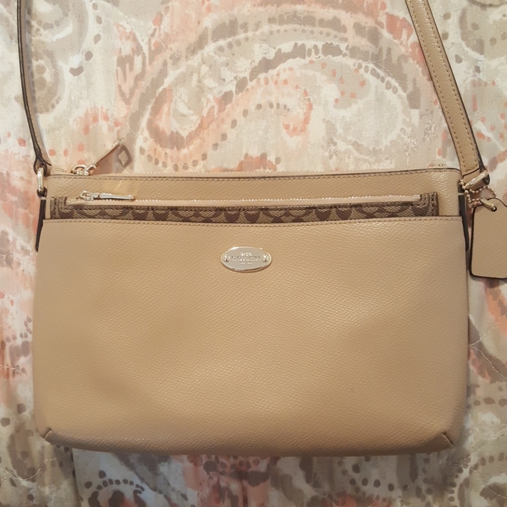 Like NEW Coach Purse